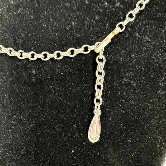 Red Thermoset Necklace and Clip Earrings Vintage Silver Tone Leaves Set Retro - Picture 7 of 10